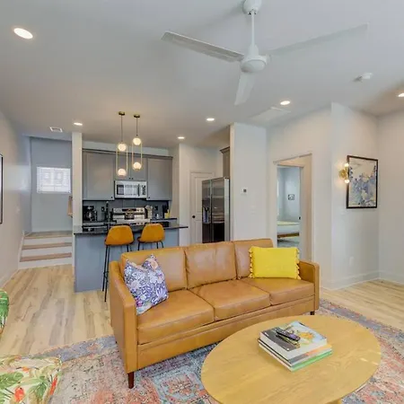 Villa 6 King Br-Across From Township